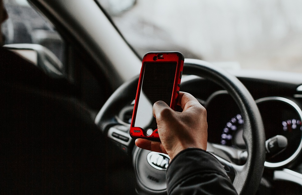 Is texting while driving illegal in Florida?